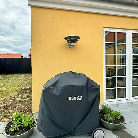 With Courtyard In Lille * Skagen